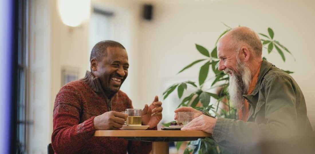 Medical News Today: Older adults who drink tea are less likely to be depressed