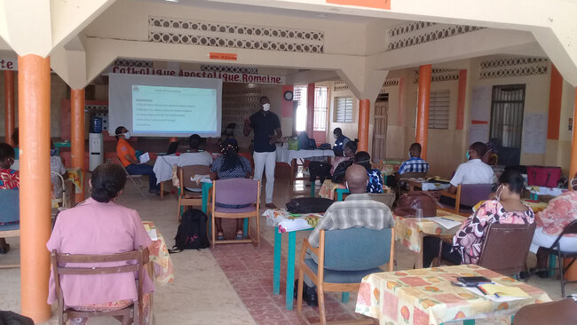 PAHO trains 2,800 community health workers in Haiti for COVID-19 Response