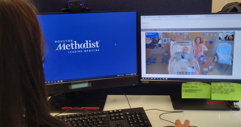 Olvídate del botón para llamar a la enfermera. Un dispositivo que usa IA adherido a tu pecho permite que controlen tus signos a distancia