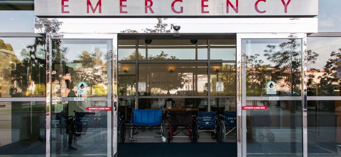 Cardiac arrest AI that predicts outcomes