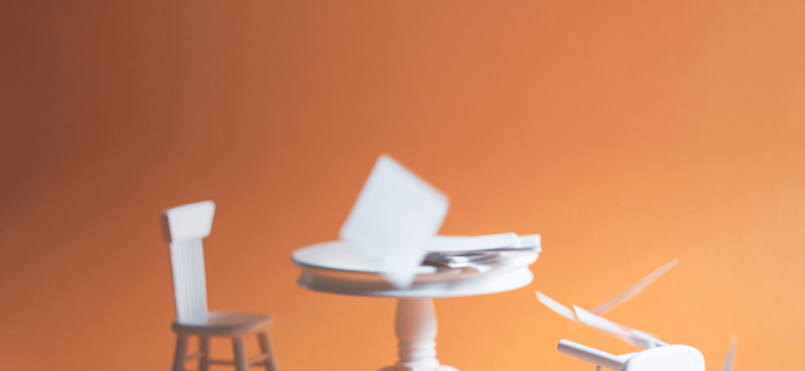 4 Signs to Consider Family Therapy, According to Experts